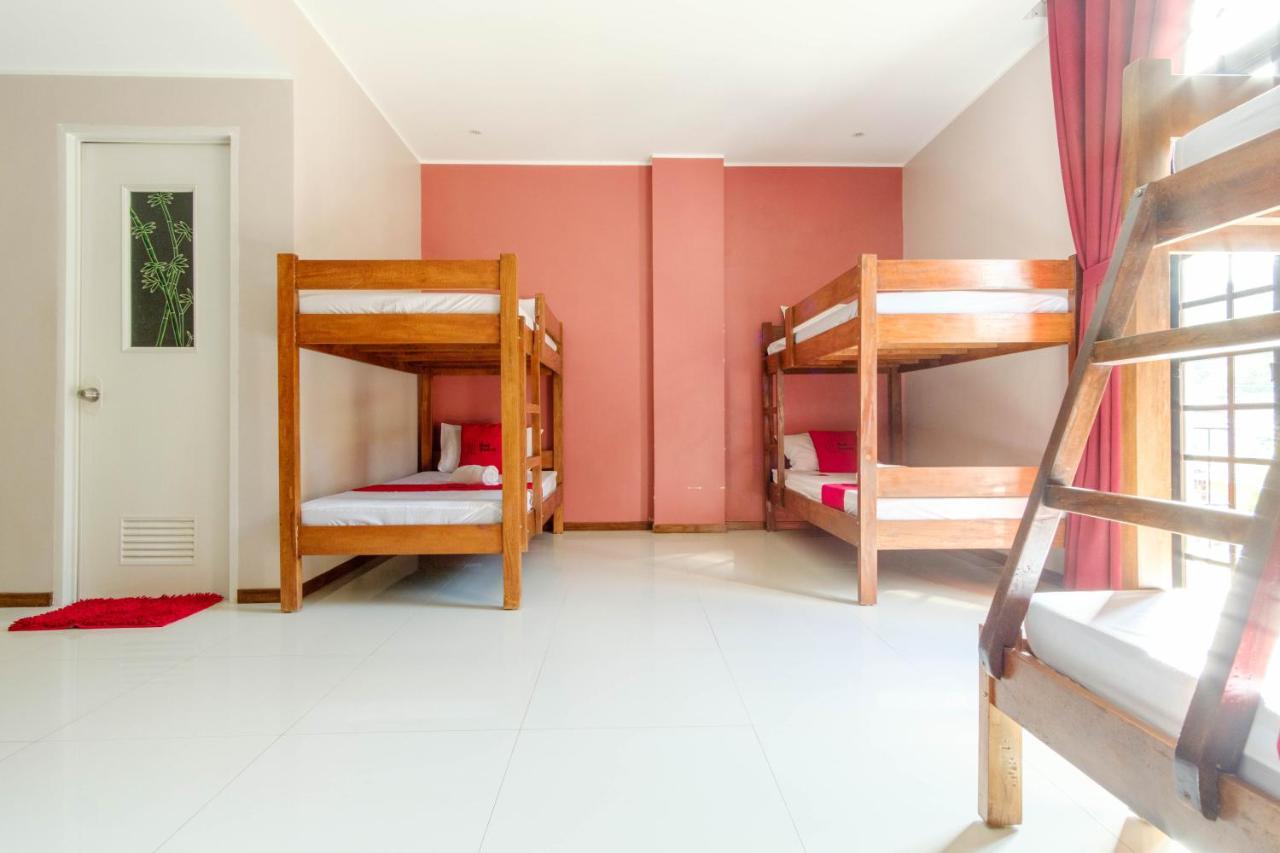 Reddoorz Plus @ West Nautical Road Puerto Galera Exterior foto
